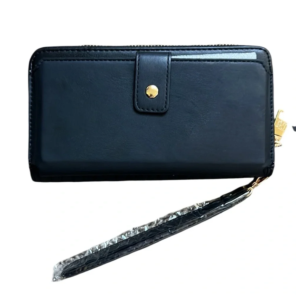 Badgley Mischka Quilted Continental Wallet with phone pocket and wristlet